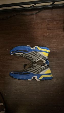 Salomon Trail Running Sneakers