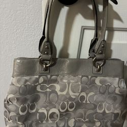 Authentic coach Purse! Grey