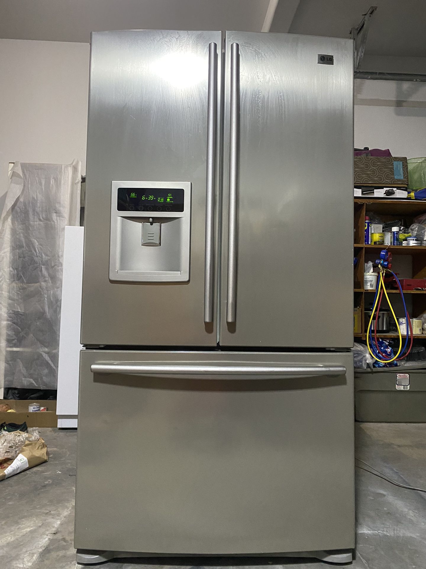25 cubes LG French Door stainless refrigerator 
