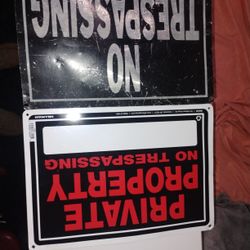 No Trespassing Signs 