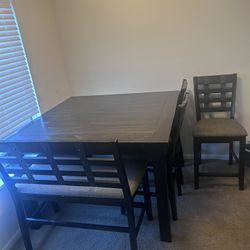 Dinning Room Table 