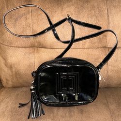 Liz Claiborne Black Colored Patent Crossbody Purse With Adjustable Strap