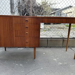 Stunning  MCM Danish Desk