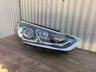 HYUNDAI SONATA ( 2018 2019 ) Headlight headlamp right passenger side RH USED OEM ORIGINAL ‼️1 broken tab