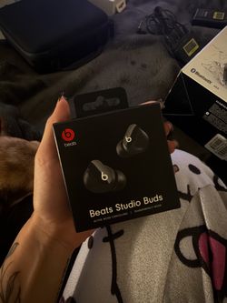 Beats Studio Buds
