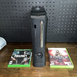 Xbox 360 with 2 games and xbox kinect