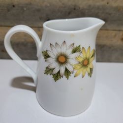 Noritake Cookin Serve China White Creamer Yellow White Daisies 6730 Marguerite