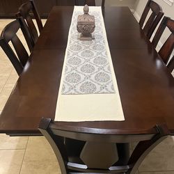 Six Chair Dinning Room Table