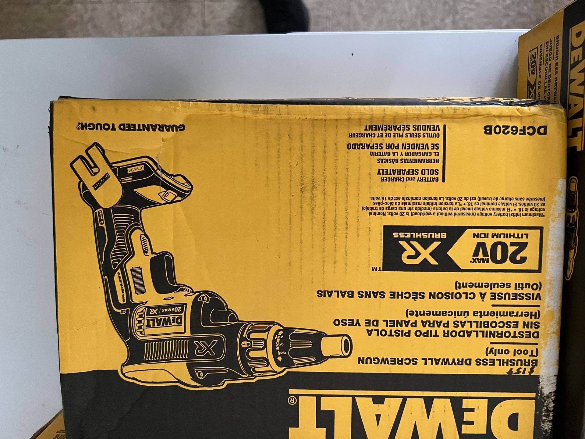 DEWALT Screw Gun
