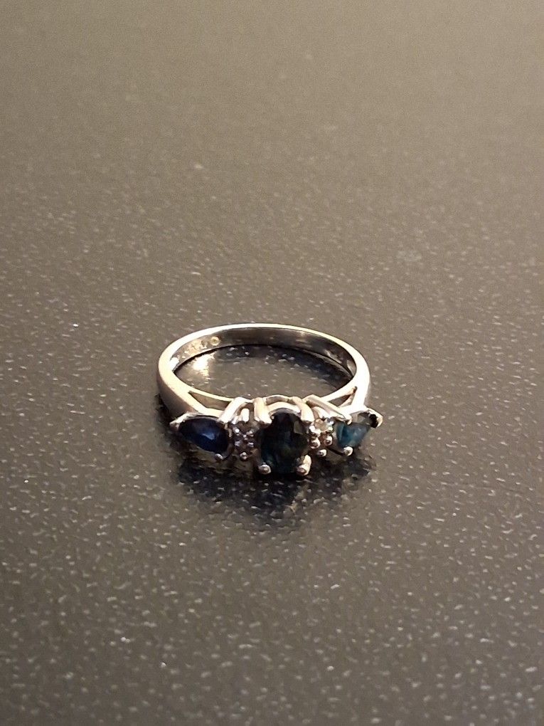 14K White Gold Ring With Sapphires