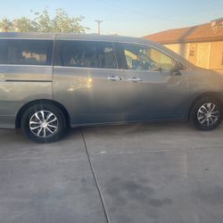 2012 Nissan Quest