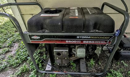 Briggs and Stratton  8250 watt Generator