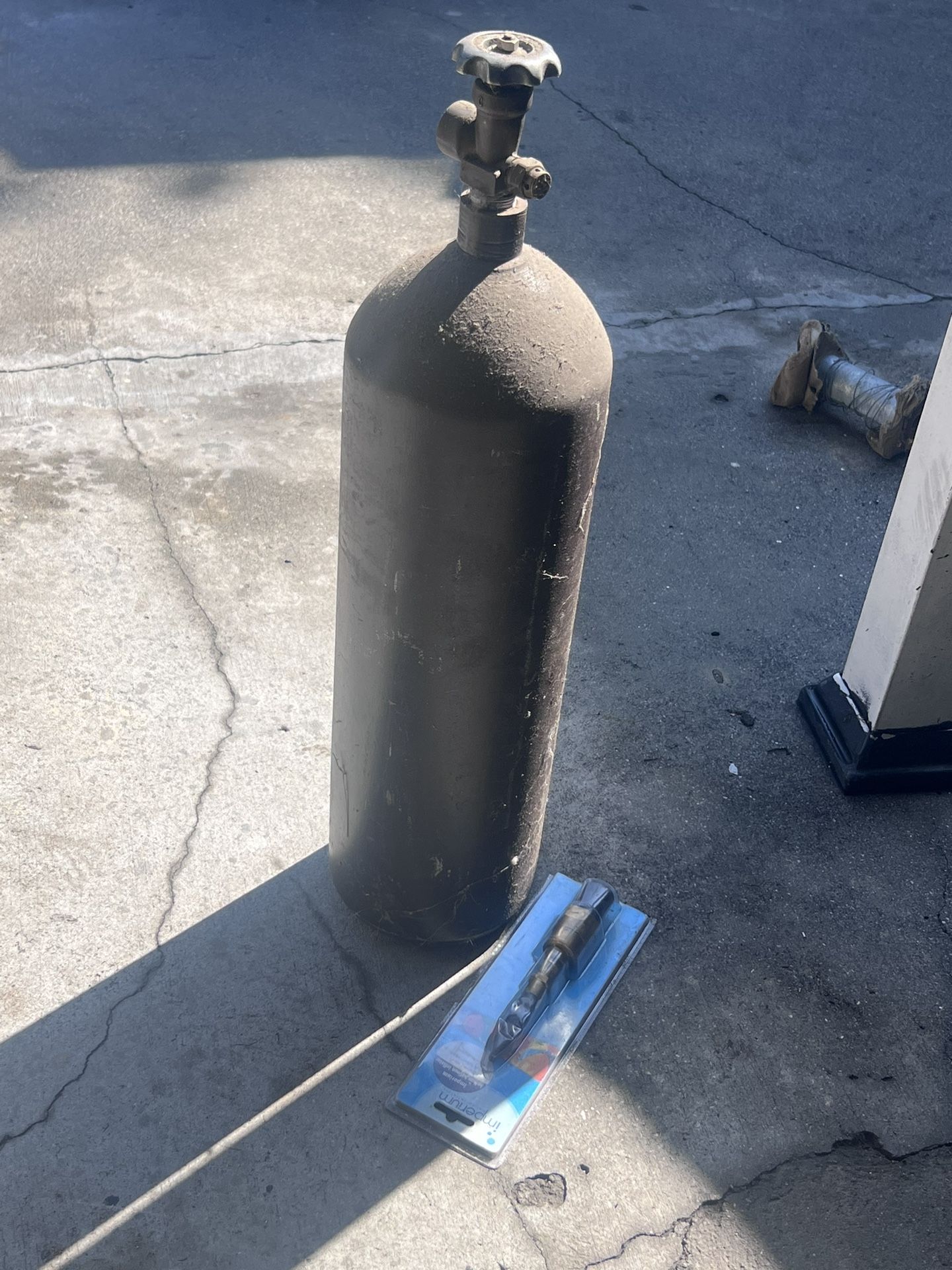 Hillium Tank Pet carriers & Houses