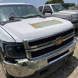 2012 Chevy Silverado HD Hood And HD Grille 