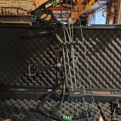 Hoyt Carbon Alpha RX 4 Bone Collector Edition