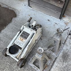 2 1/4 Ton Floor Jack And Trailer Leveling Jack Stands 