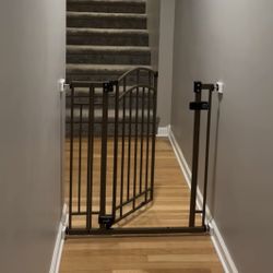 Baby Gate with Wall Protector 