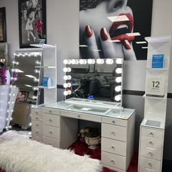 White Hollywood Vanity Set