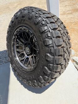 Toyo tires and fuel rims
