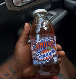 Snapple Knick drink