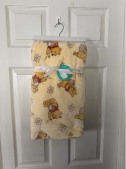 DISNEY BABY WINNIE THE POOH BABY BLANKET 30in x 40in