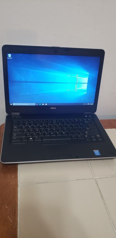 Dell Latitude E6440 Intel i5 2.70 GHz 500HD 8Gig Ram Webcam Backlite Keyboard
