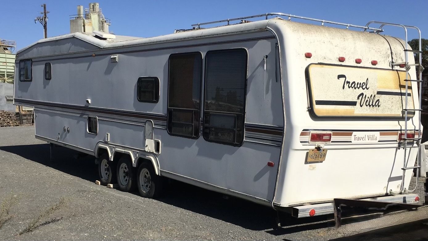CHEAP 80’s Travel Villa Series 400 5th Wheel