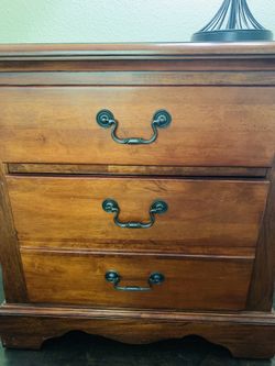 Side Board Night Table With Lamp