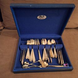 Fashion Manor Tarnish Proof Silverware