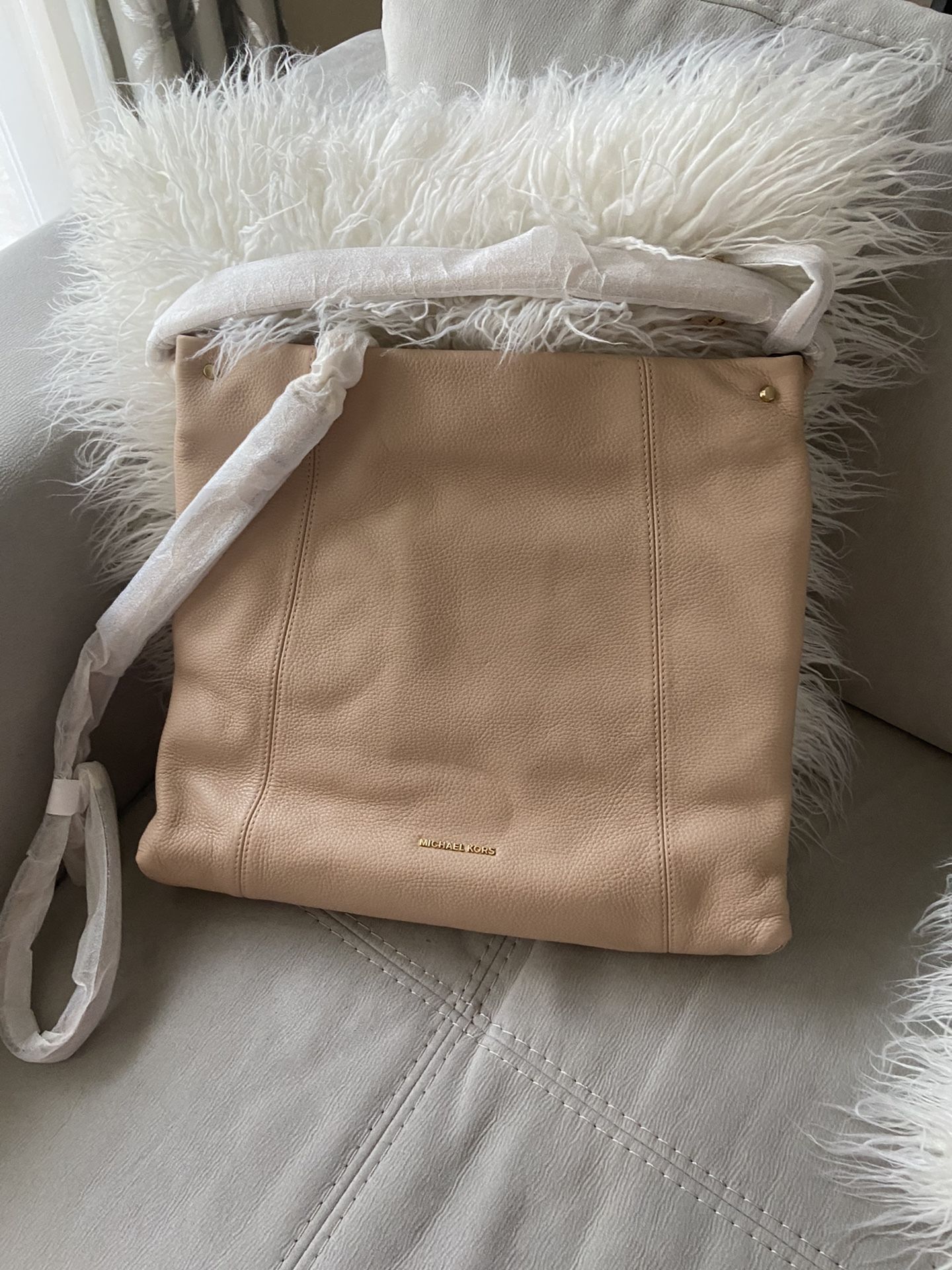 MICHAEL KORS LARGE SIZE LEATHER BAG