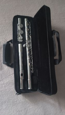Glory Flute Model GFL-130 Silver Tone With Original Case