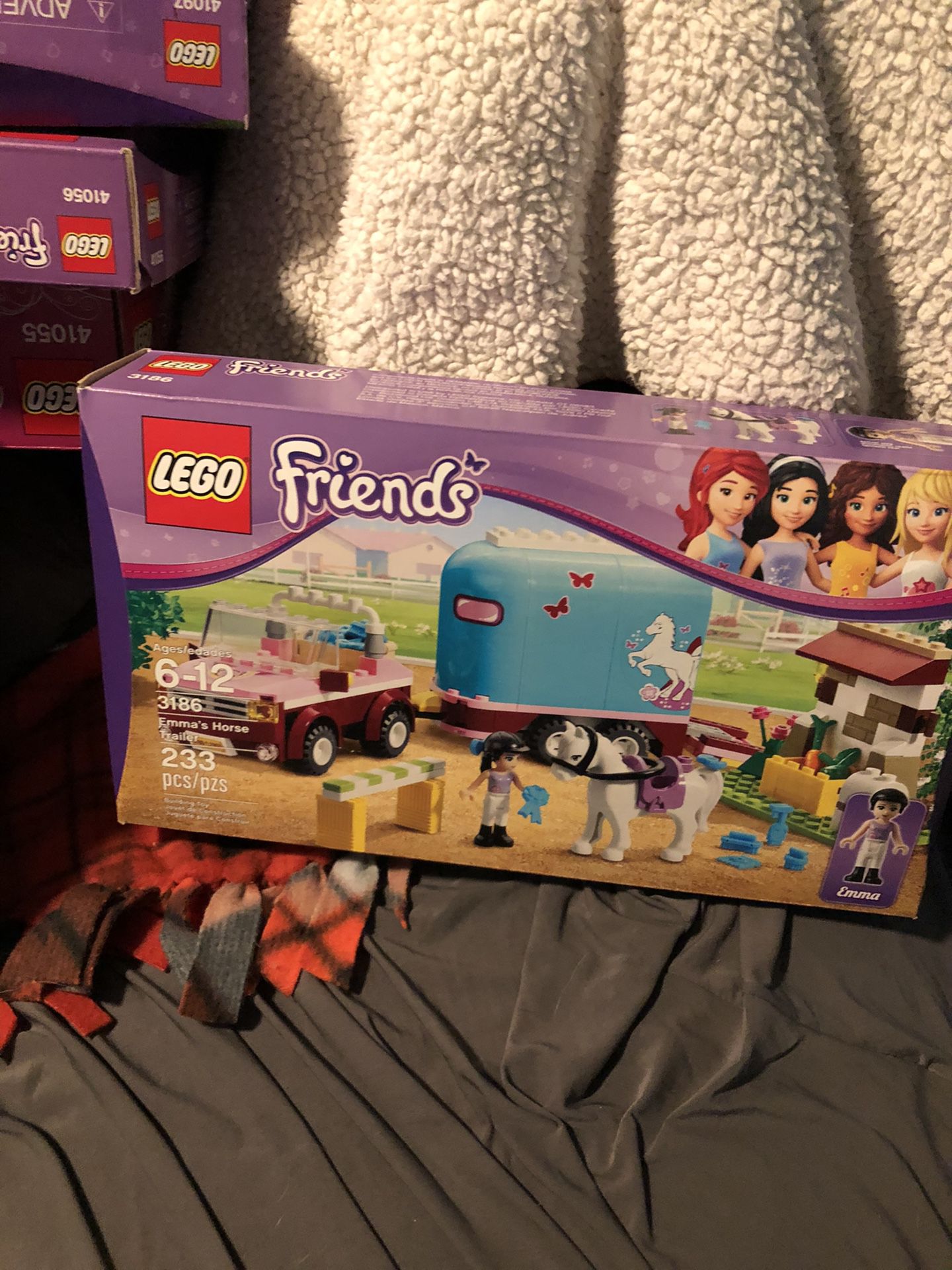 Retired LEGOs Friends Emma’s Horse Trailer 3186