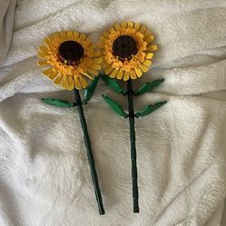 two lego sunflowers