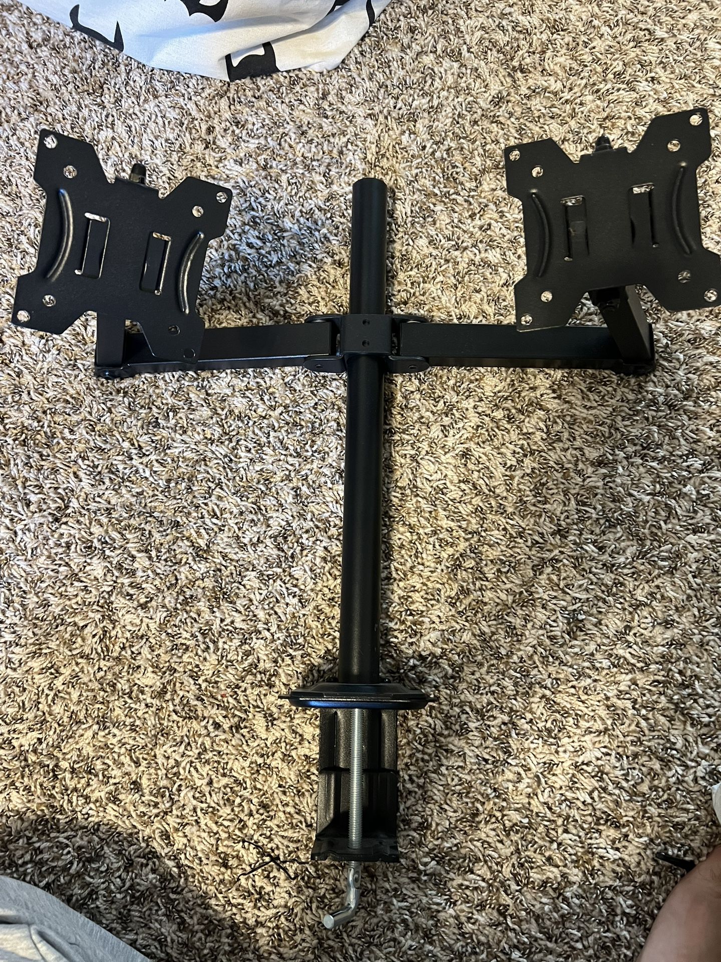 dual monitor arm