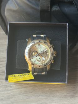 Invicta Men’s Pro Diver Chronograph Watch 
