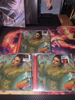 Life of a ShowGirl CD + Hand Signed Taylor Swift Photo 2,3,4