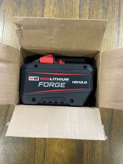 Milwaukee M18 18V Lithium-Ion REDLITHIUM FORGE HD 12.0 Ah Battery Pack