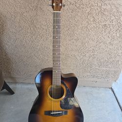 YAMAHA URBAN ACOUSTIC ELECTRIC GUITAR FANTASTIC SOUND CUTAWAY THIN BODDY NEW STRINGS BUILD IN TUNER