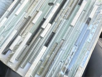 🔥 COCOA MINT GLASS MOSAIC TILE – SPECIAL PRICE! 🔥 12 Boxes Available – Complete Lot ✨ Cocoa Mint Mosaic 12” x 12” Glass Mosaic Tile ✨ Shiny finish