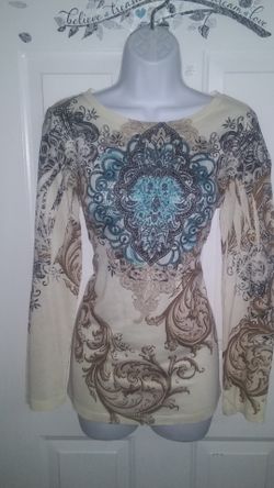 Med/XL Print Thin Long Sleeve Sweater