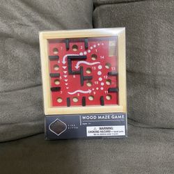 BRAND NEW WOOD MAZE GAME