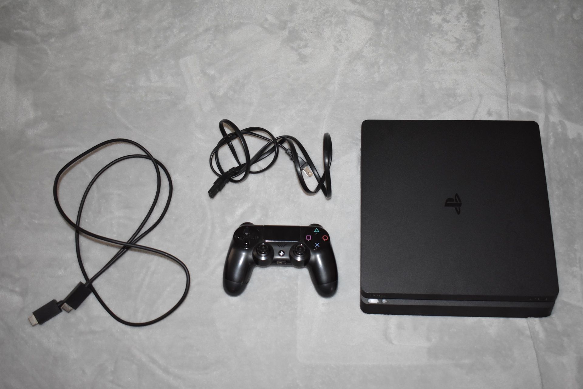 PS4 - PlayStation 4