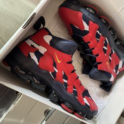 $100.00 Size 13 Men’s New
