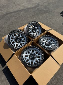 KMC KM549 GRS 6x5.5 and 6x135 17" Wheels Machined with Black Lips