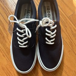 NWT IZOD Men's memory foam Navy Sneakers