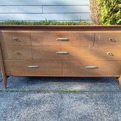 Mid Century Drexel Projection Dresser