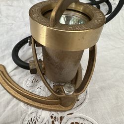 Hall fountains inc. 12 volt cast bronze submersible light