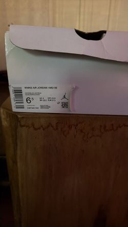 Wmns Air Jordan 1 Mid Se