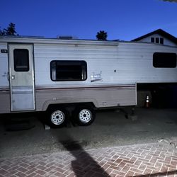 5th Wheel Trailer