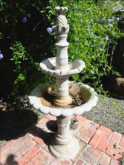 XBrand leaf Classic Bird bath Water Fountain